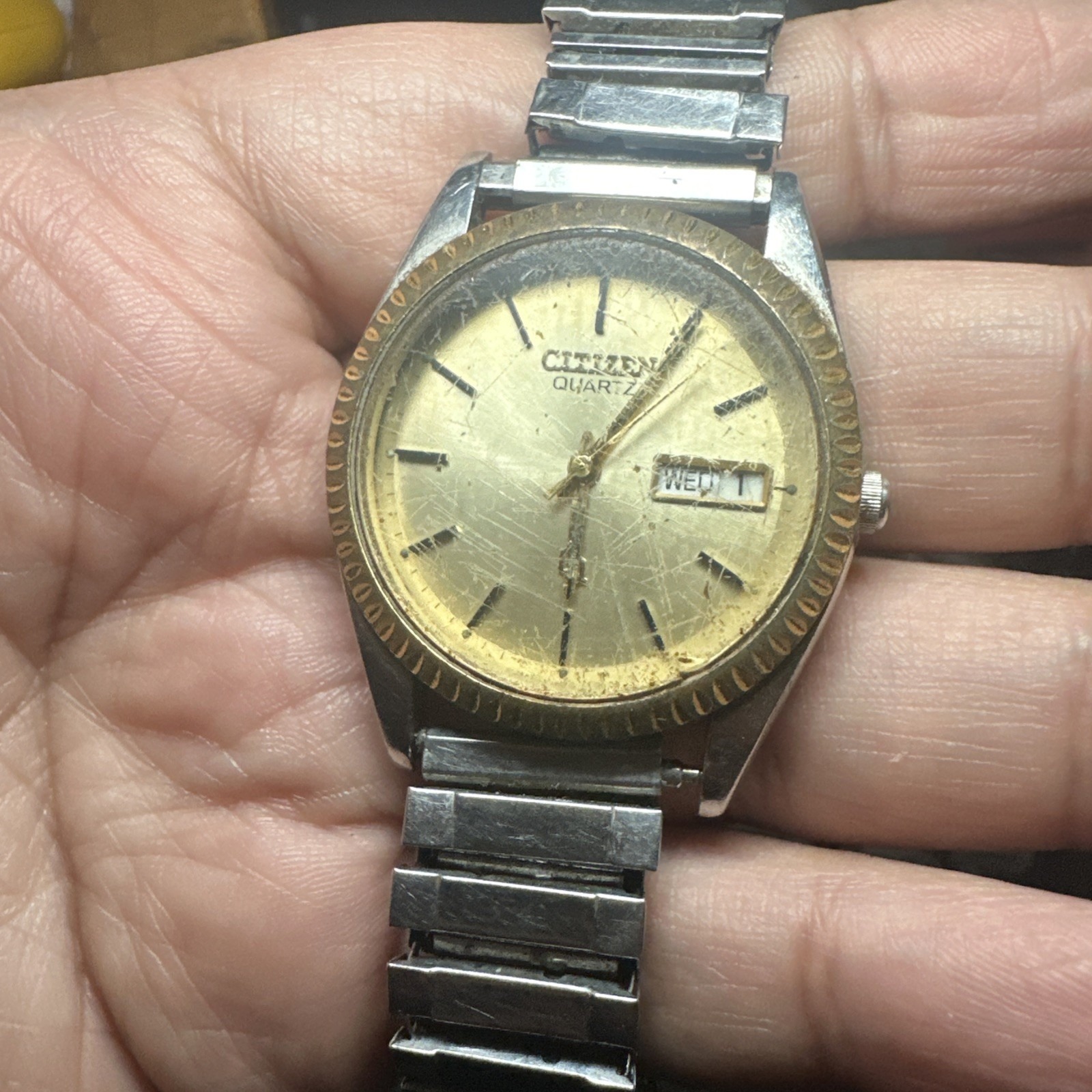 Vtg Citizen Cq President Watch Men 36mm Silver Dial Two Tone Daydate Need Repair Vtg Citizen Cq President Watch Men 36mm Silver Dial Two Tone Daydate Need Repair
